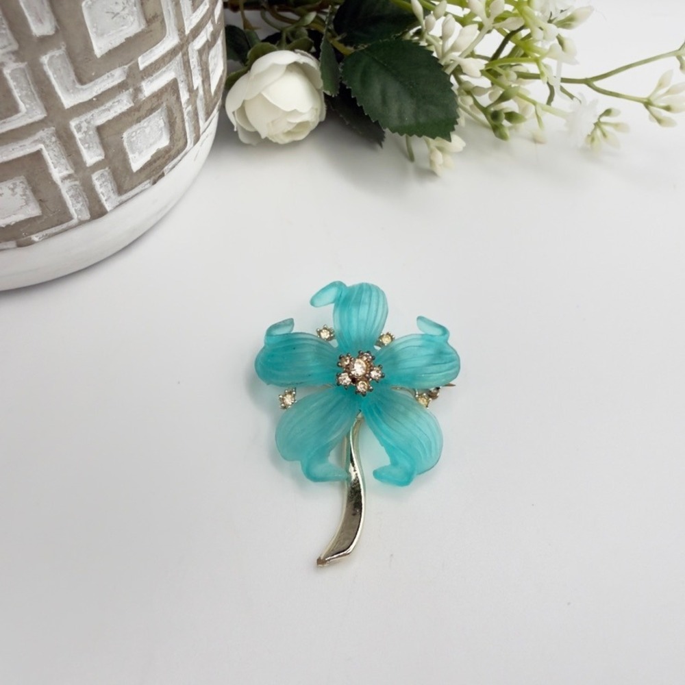 Vintage 1960s Turquoise Lucite Flower Brooch Rhinestone Floral Pin Mod Blue